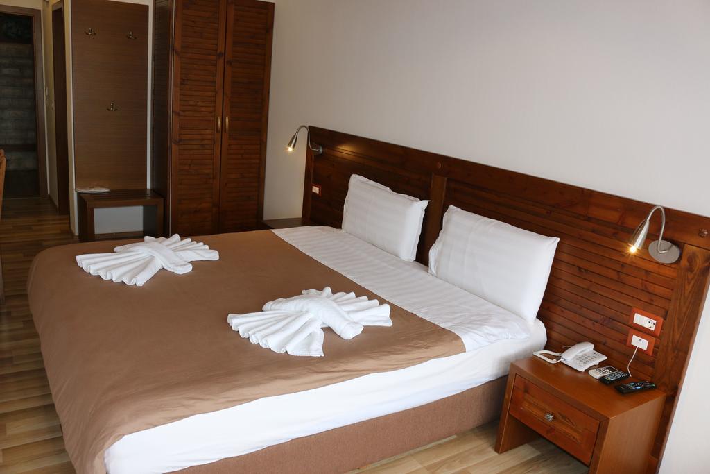 Kodra Hotel 3*