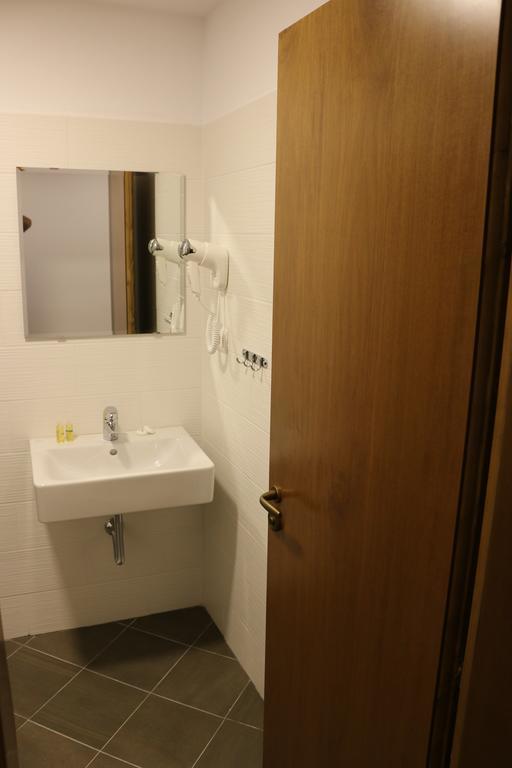 Kodra Hotel 3*